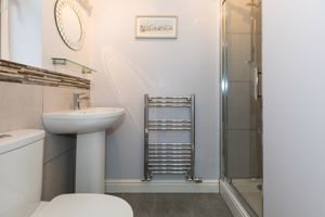 Ensuite- click for photo gallery